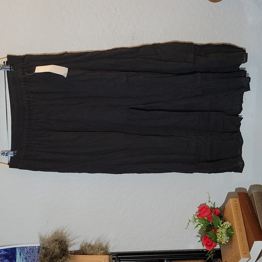 WILD PEARL BLACK Semi Sheer Back Slit Skirt Large